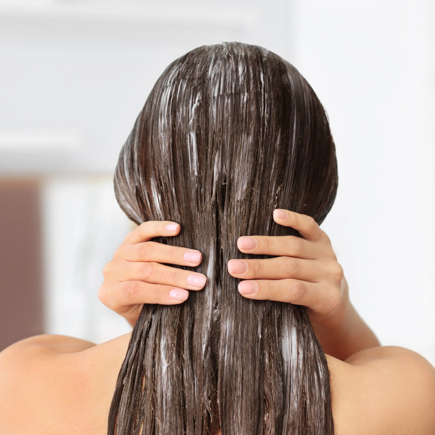 illustration utilisation après shampooing revitalisant démêlant FORVIL